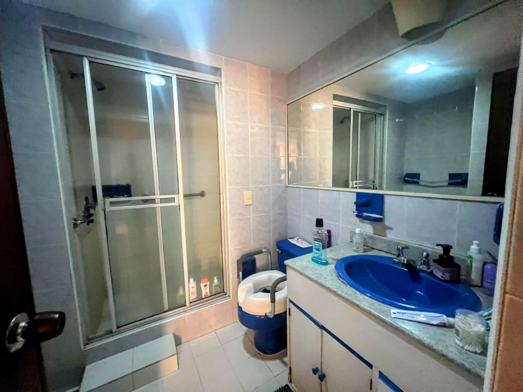 Apartamento en venta en Cedritos, Bogotá · foto 8 de 10