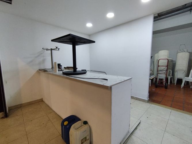 Local en arriendo en Loma De La Doctora, Sabaneta, 38 m² · foto 2 de 9