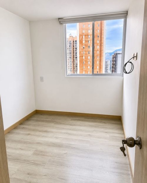 Apartamento de 3 alcobas en venta en Calle Larga, Sabaneta, 66 m² · foto 8 de 10