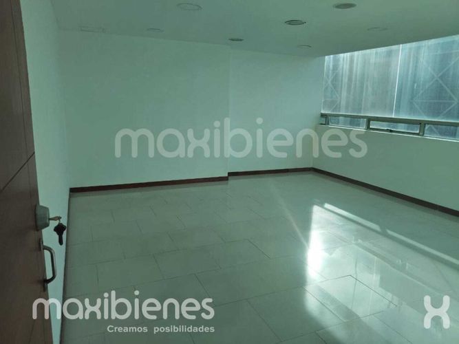 Oficina en arriendo en Los Balsos, Medellín, 420 m² · foto 6 de 23