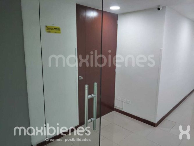 Oficina en arriendo en Los Balsos, Medellín, 420 m² · foto 16 de 23