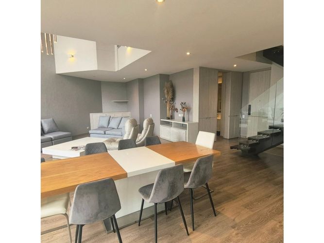 Apartamento de 3 alcobas en venta en Los Rosales, Bogotá, 246 m² · foto 4 de 18