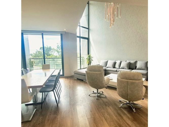 Apartamento de 3 alcobas en venta en Los Rosales, Bogotá, 246 m² · foto 5 de 18