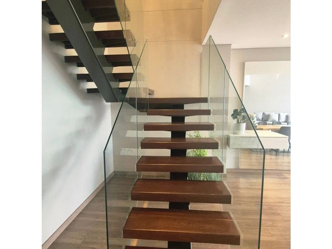 Apartamento de 3 alcobas en venta en Los Rosales, Bogotá, 246 m² · foto 10 de 18