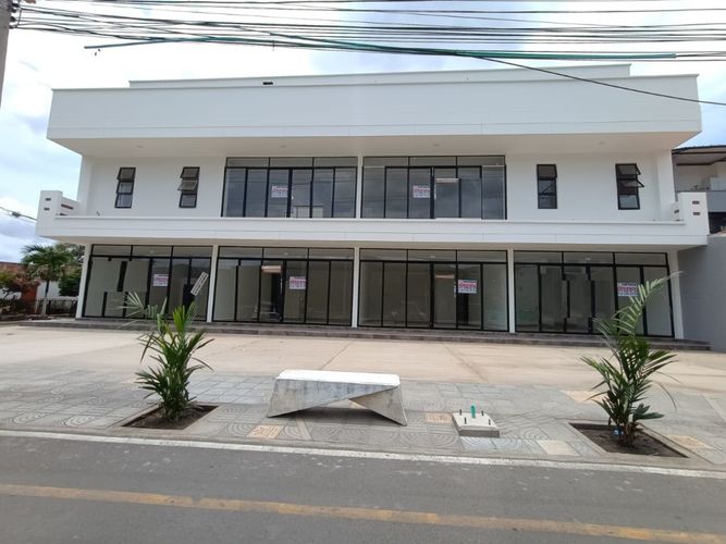 Local en arriendo en Pisarreal, Los Patios, 380 m² · foto 2 de 10