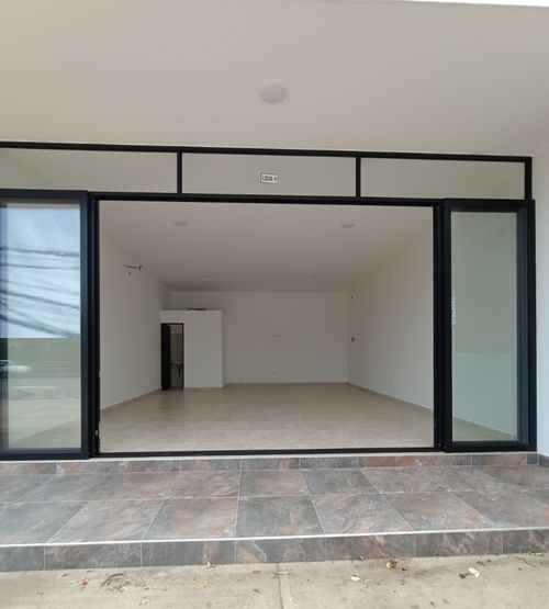 Local en arriendo en Pisarreal, Los Patios, 50 m² · foto 2 de 5