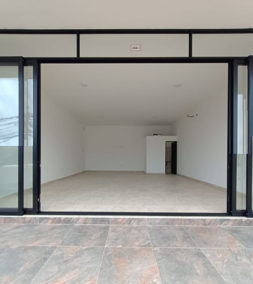 Local en arriendo en Pisarreal, Los Patios, 50 m² · foto 2 de 5