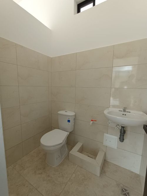 Local en arriendo en Pisarreal, Los Patios, 50 m² · foto 5 de 5