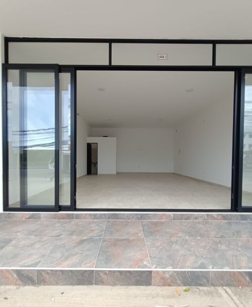 Local en arriendo en Pisarreal, Los Patios, 50 m² · foto 2 de 4
