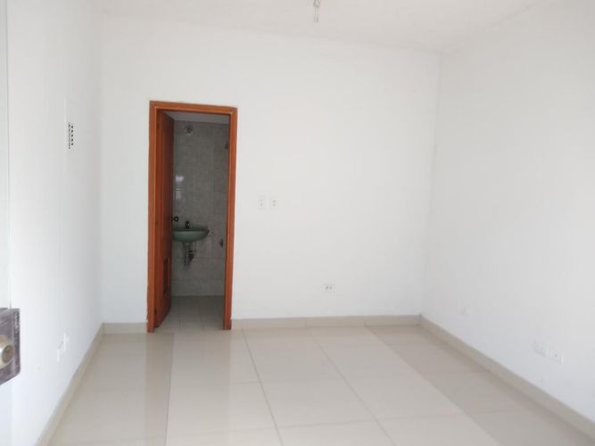 Local en arriendo en Quinta Oriental, Cúcuta, 12 m² · foto 3 de 4