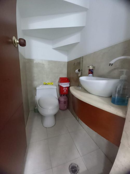 Oficina en arriendo en Ceiba Ii, Cúcuta, 108 m² · foto 8 de 19