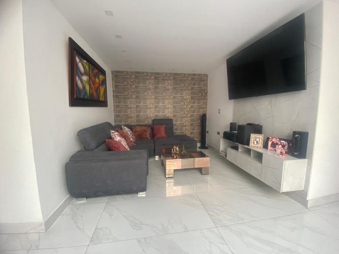 Casa de 7 alcobas en arriendo en Blanco, Cúcuta, 250 m² · foto 7 de 24