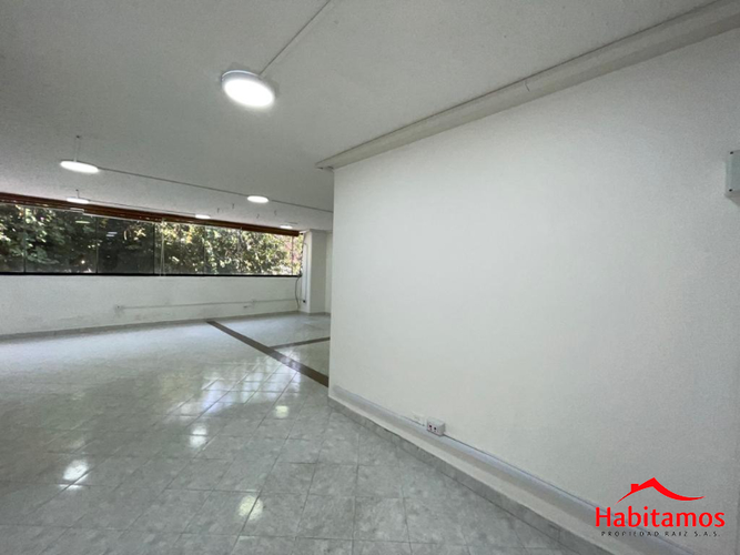 Oficina en venta en Enciso, Medellín, 140 m² · foto 2 de 19