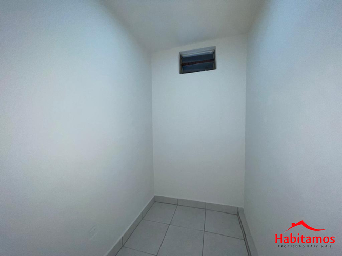 Oficina en venta en Enciso, Medellín, 140 m² · foto 12 de 19