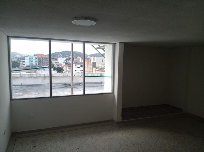 Oficina en arriendo en Centro, Cúcuta, 84 m² · foto 2 de 4