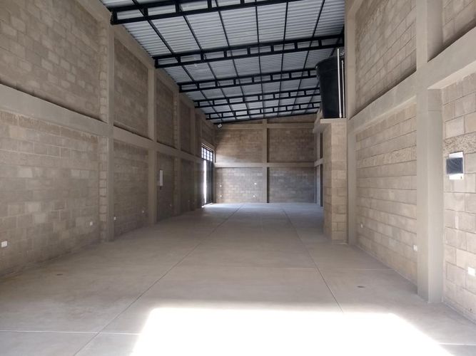 Bodega en arriendo en San Miguel, Cúcuta, 182 m² · foto 2 de 8