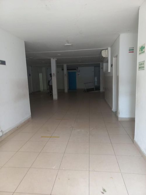 Casa de 8 alcobas en arriendo en Caobos, Cúcuta, 502 m² · foto 2 de 24