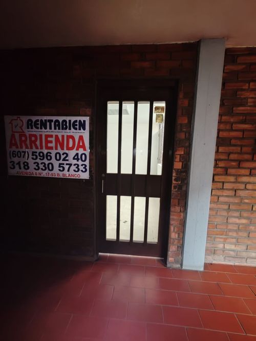 Consultorio en arriendo en Caobos, Cúcuta, 50 m² · foto 2 de 11
