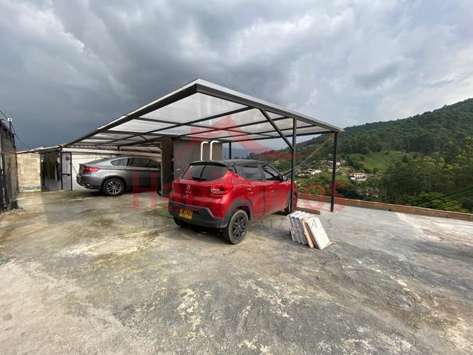 Casa de 14 alcobas en venta en Belén, Medellín · foto 6 de 24