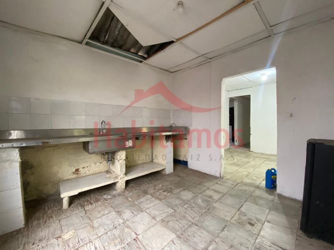 Casa de 14 alcobas en venta en Belén, Medellín · foto 9 de 24