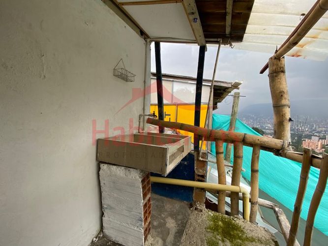 Casa de 14 alcobas en venta en Belén, Medellín · foto 11 de 24