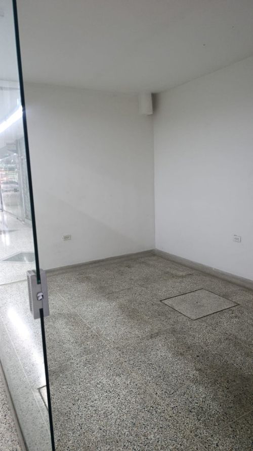 Local en arriendo en Latino, Cúcuta, 15 m² · foto 3 de 3