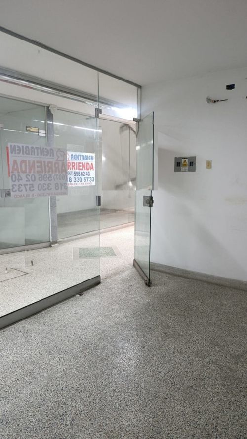 Local en arriendo en Popular, Cúcuta, 12 m² · foto 2 de 4