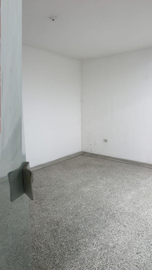Local en arriendo en Popular, Cúcuta, 12 m² · foto 3 de 4