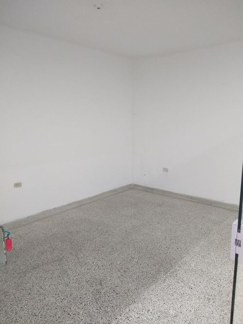 Local en arriendo en Popular, Cúcuta, 12 m² · foto 4 de 4