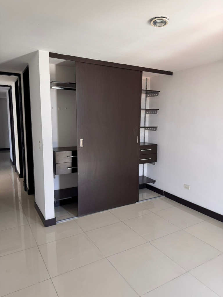 Apartamento en venta en Caobos, Cúcuta · foto 8 de 24