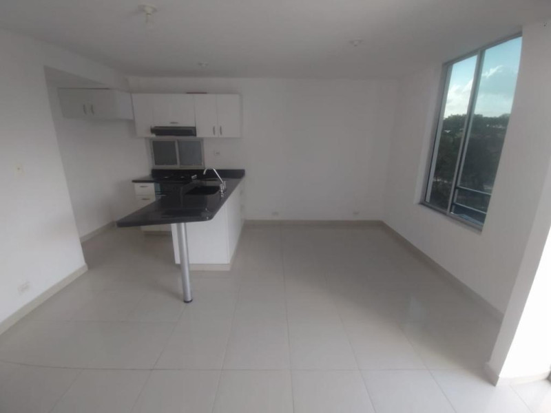 Apartamento en venta en Prados Del Este, Cúcuta · foto 2 de 18