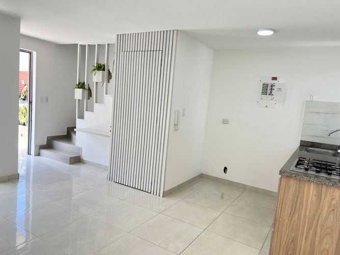 Casa de 2 alcobas en venta en La Floresta, Los Patios, 120 m² · foto 2 de 10