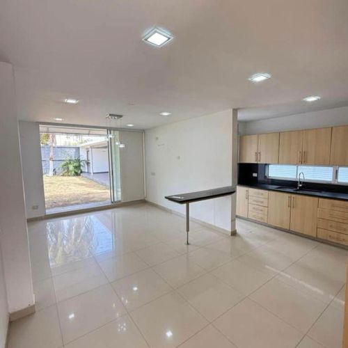 Casa de 4 alcobas en venta en Conjunto Cerrado Firenze, Villa del Rosario, 230 m² · foto 4 de 9