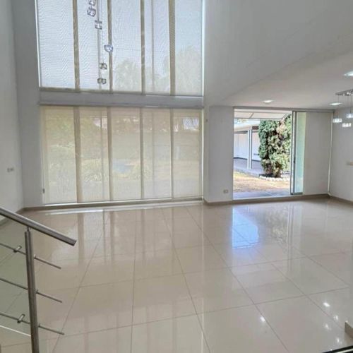 Casa de 4 alcobas en venta en Conjunto Cerrado Firenze, Villa del Rosario, 230 m² · foto 7 de 9