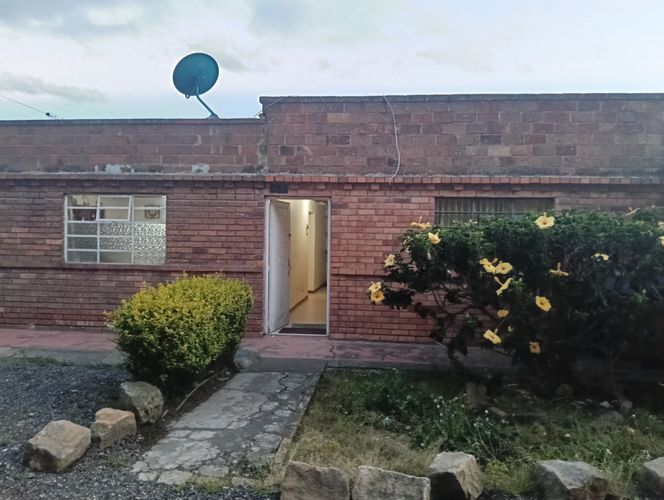 Casa de 5 alcobas en venta en Ub. Serrezuelita, Funza, 400 m² · foto 3 de 24