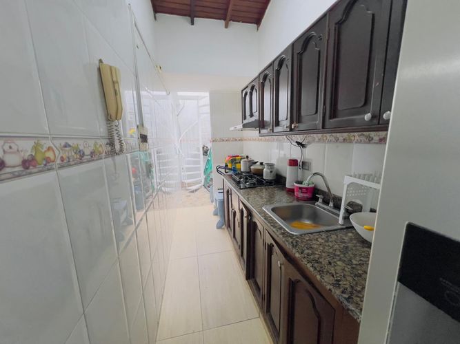 Casa de 3 alcobas en venta en Prados Del Este, Cúcuta, 112 m² · foto 2 de 10