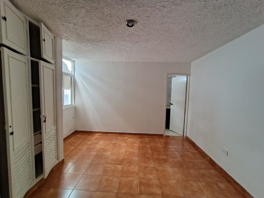 Apartamento en venta en La Riviera, Cúcuta · foto 5 de 24