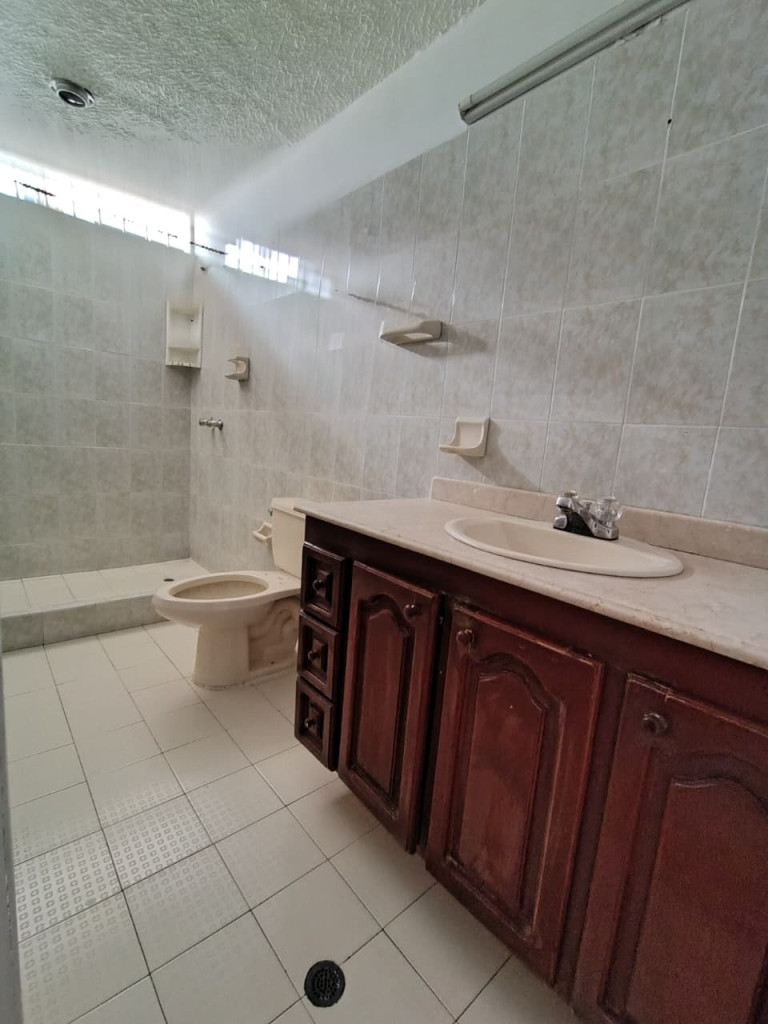 Apartamento en venta en La Riviera, Cúcuta · foto 6 de 24
