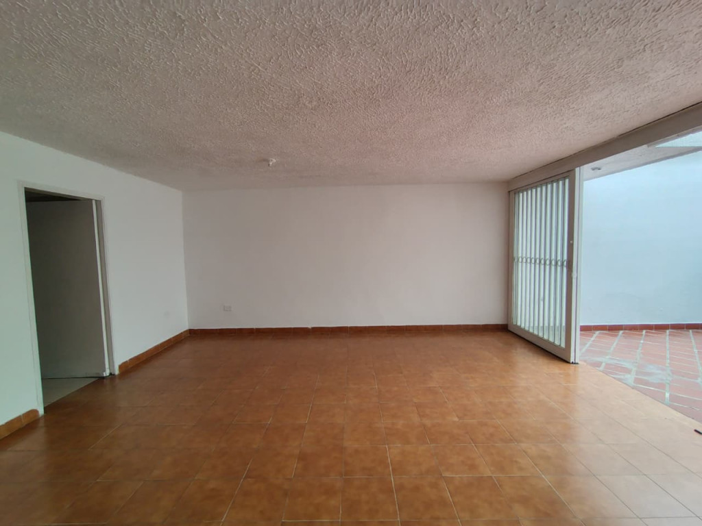 Apartamento en venta en La Riviera, Cúcuta · foto 18 de 24