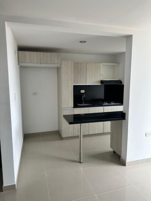 Apartamento de 3 alcobas en venta en La Floresta, Los Patios, 80 m² · foto 3 de 9
