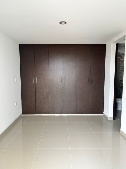 Apartamento de 3 alcobas en venta en La Floresta, Los Patios, 80 m² · foto 4 de 9