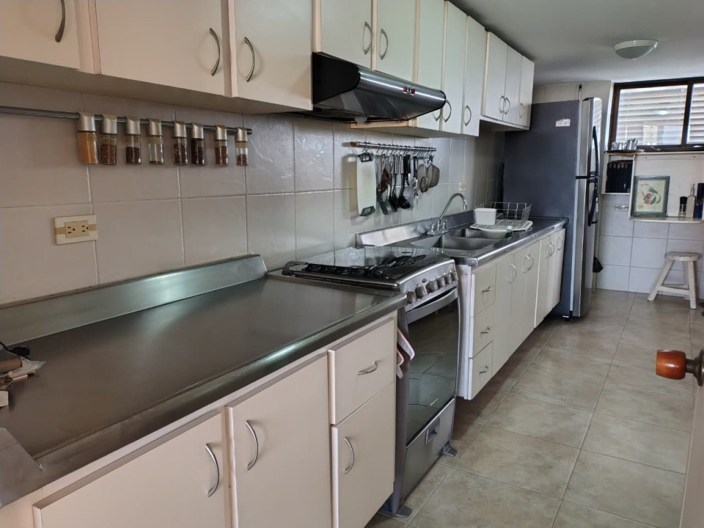 Apartamento en venta en La Riviera, Cúcuta · foto 2 de 21