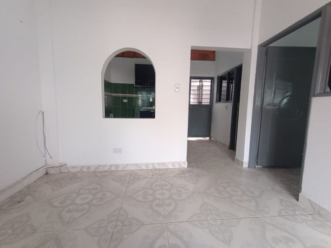Casa de 2 alcobas en venta en Chaparral, Los Patios, 52 m² · foto 3 de 16