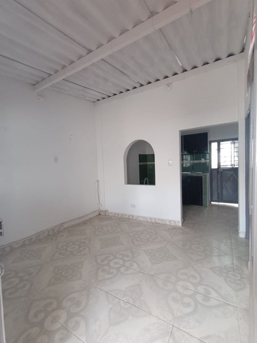 Casa de 2 alcobas en venta en Chaparral, Los Patios, 52 m² · foto 4 de 16