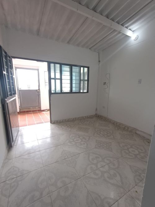 Casa de 2 alcobas en venta en Chaparral, Los Patios, 52 m² · foto 6 de 16