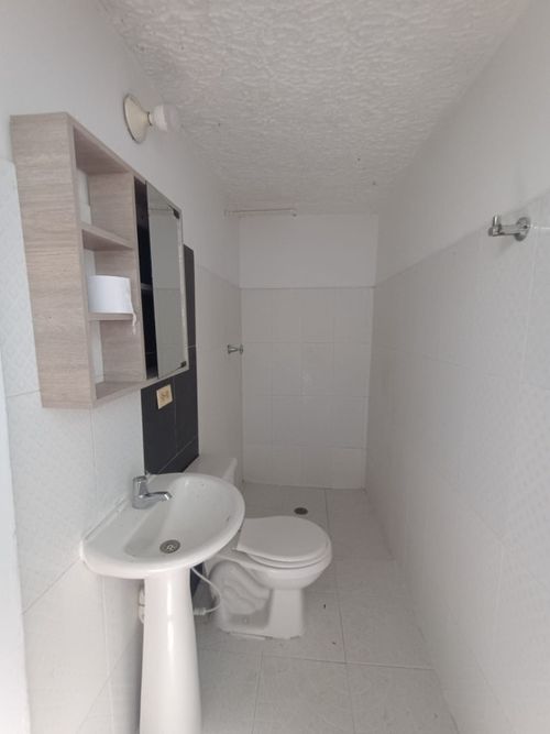 Casa de 2 alcobas en venta en Chaparral, Los Patios, 52 m² · foto 11 de 16