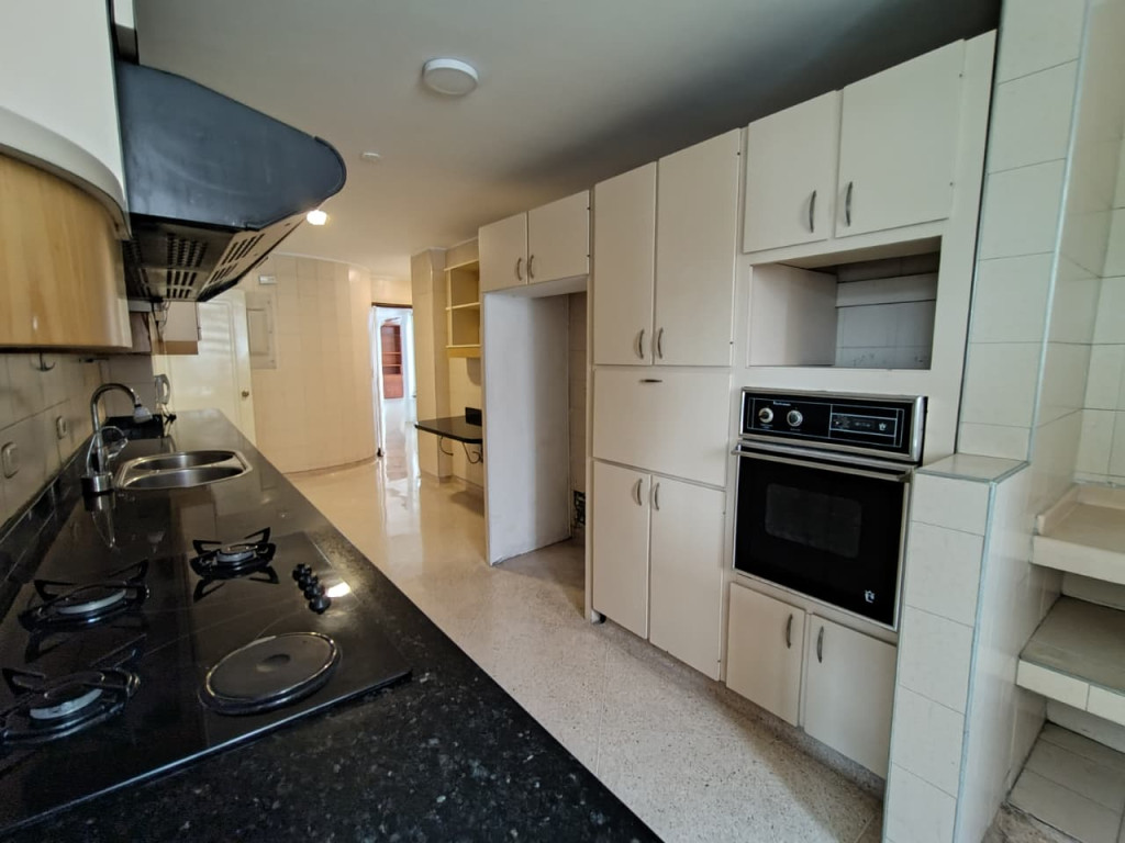 Apartamento en venta en Caobos, Cúcuta · foto 2 de 24