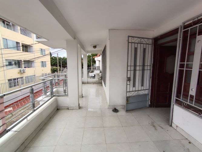 Casa de 6 alcobas en venta en Quinta Oriental, Cúcuta, 119 m² · foto 2 de 24