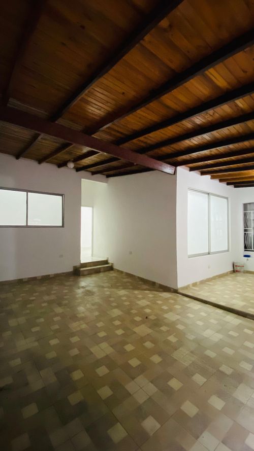 Casa de 3 alcobas en venta en Niza, Cúcuta, 157 m² · foto 2 de 19