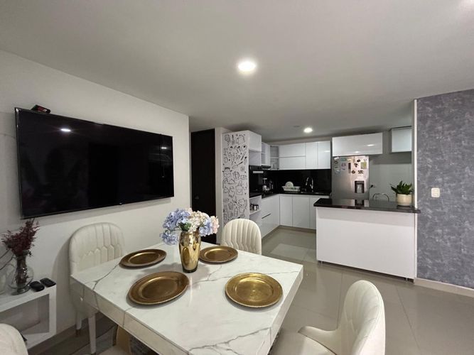 Apartamento de 3 alcobas en venta en La Floresta, Los Patios, 81 m² · foto 5 de 17